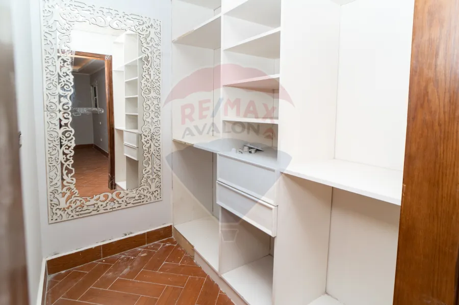 Apartment for rent 205 m Lauran (Eqbal St. - Steps from the sea)