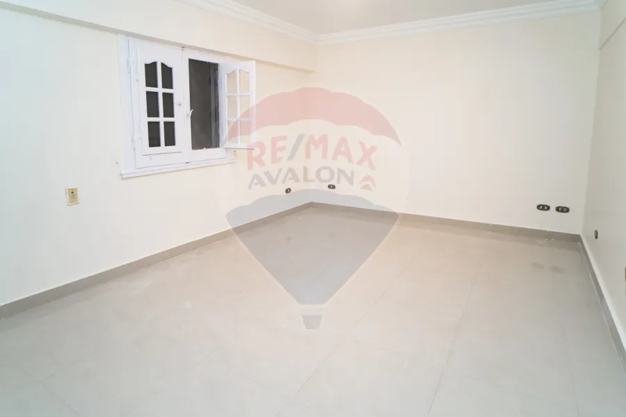 apartment for Sale 160 m Zizinia (steps from Abu Qir Street)