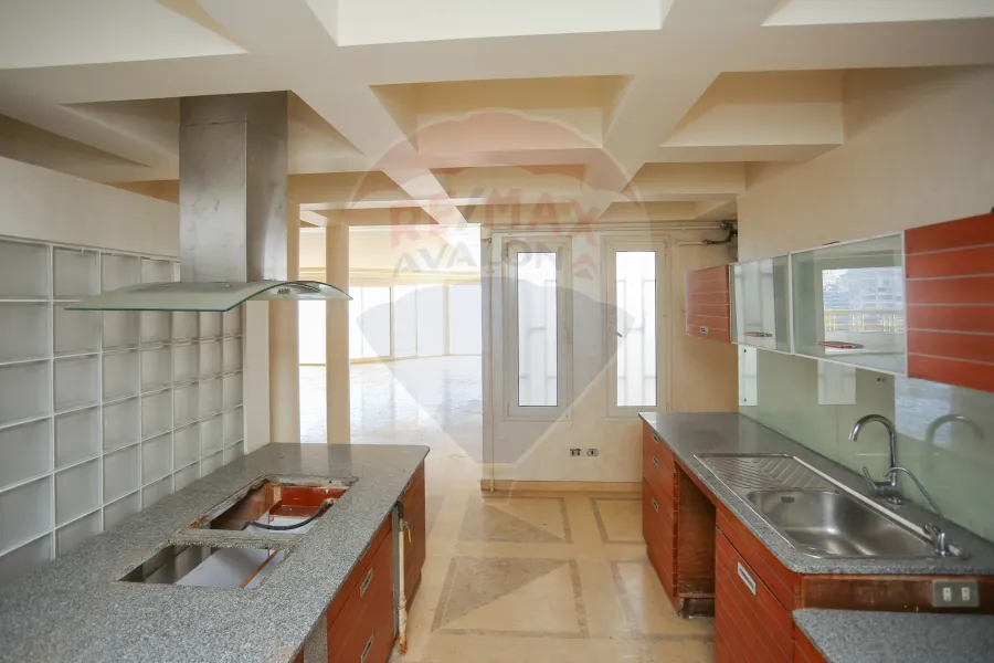 Apartment for sale 335 m Zezinia (directly on the sea)