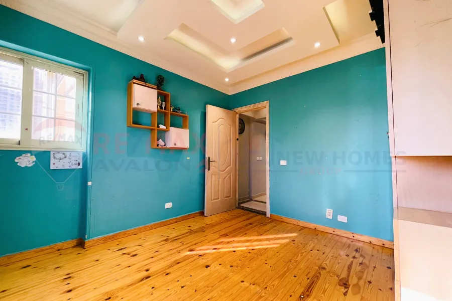 شقة للبيع 200 م سان ستيفانو (على الترام مباشرة)