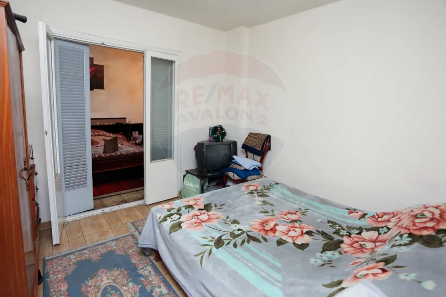 شقة للبيع 200 م جناكليس (ش ابو قير)