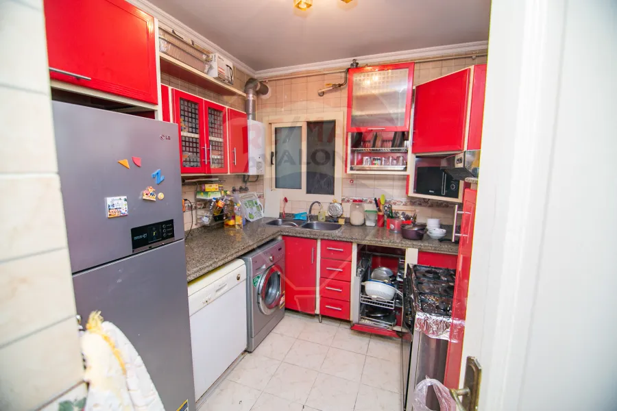 شقة للبيع 160 م سموحة (المربع الذهبى)