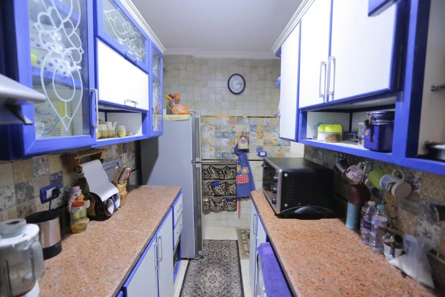 شقة للبيع 140م المندرة بحري -  ثاني نمره من البحر