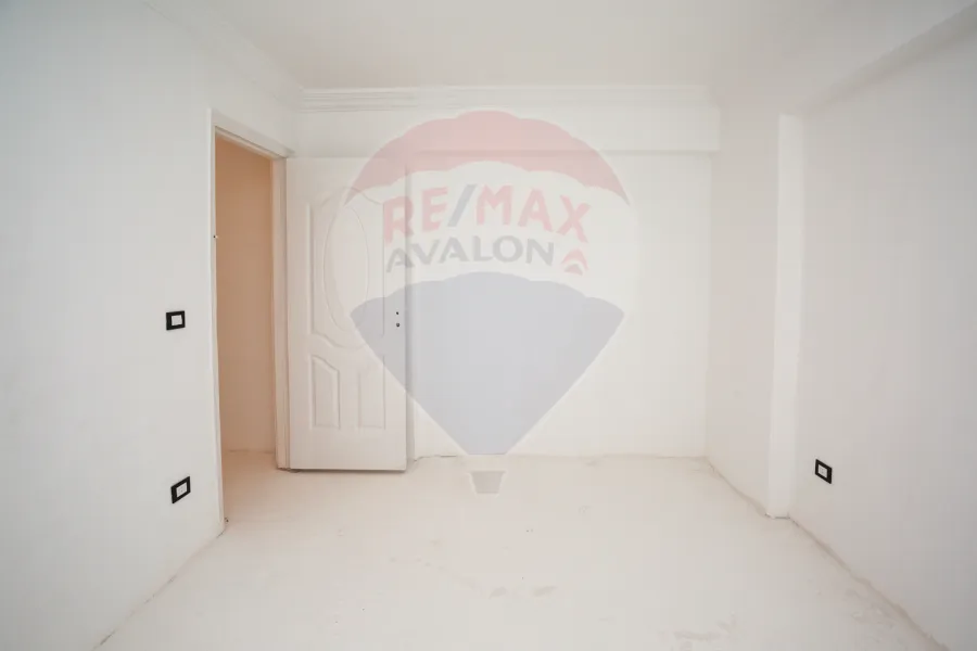 شقة للبيع 150 م رشدي (متفرع من ش عبدالحميد العبادى)