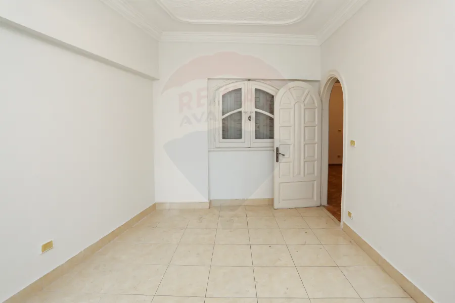 شقة للبيع 235 م وابور المياة (ش المخابرات)