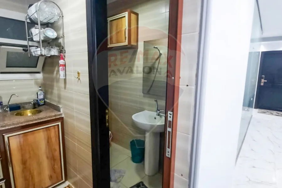 Administrative unit for sale, 130 m, Raml Station (Shakour St.)