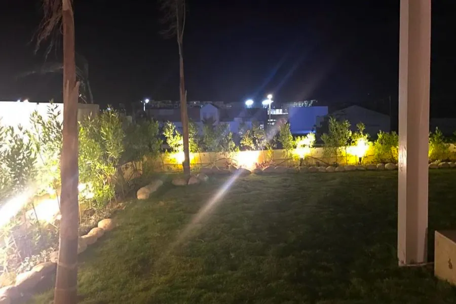 سنيور شاليه ارضي بجاردن للبيع (هاسيندا باي - سيدي عبدالرحمن) 200 م