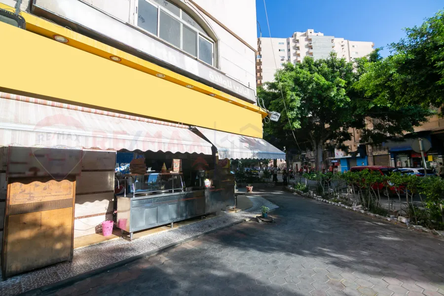 محل للبيع 79 م بوكلي (امام نادي القضاه )