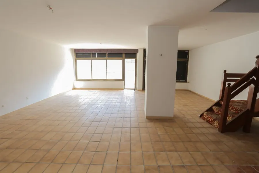 Duplex Apartment For Sale 180m net Lauran (Steps From Serhank St.)