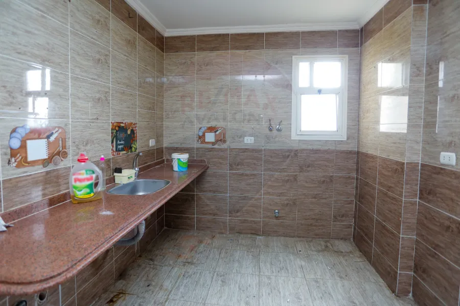 شقة للبيع 165 م رشدي (خطوات من ش سوريا)