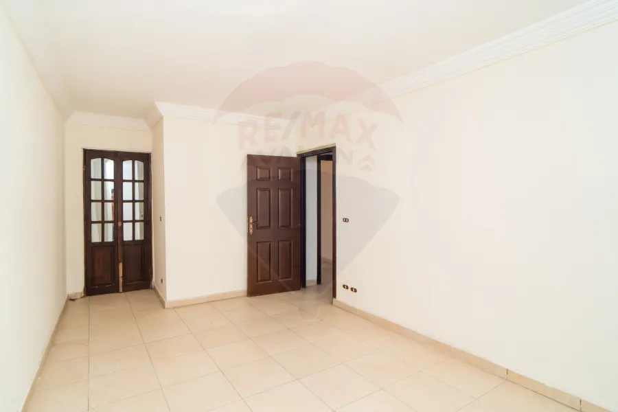 Administrative Apartment for Rent 100 m Asafra (Gamal Abdel Nasser St.)