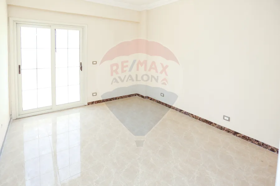 شقة دوبلكس للبيع 200 م سموحة (كوبرى 14 مايو)