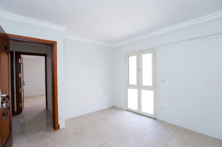 شقة للإيجار 180 م سموحة ( ابراج جرين تاورز )