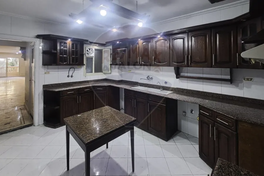 شقة للايجار 195 م سابا باشا (متفرع من ش أبوقير)