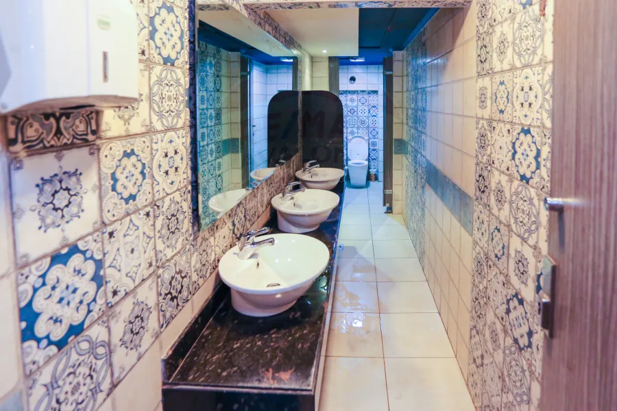 Restaurant for rent 360 m Smouha (the main commercial market)