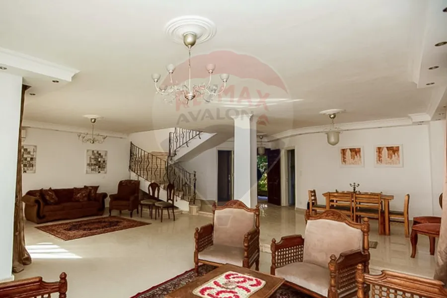 Twin house villa for sale 264 m King Mariout (Alex West)