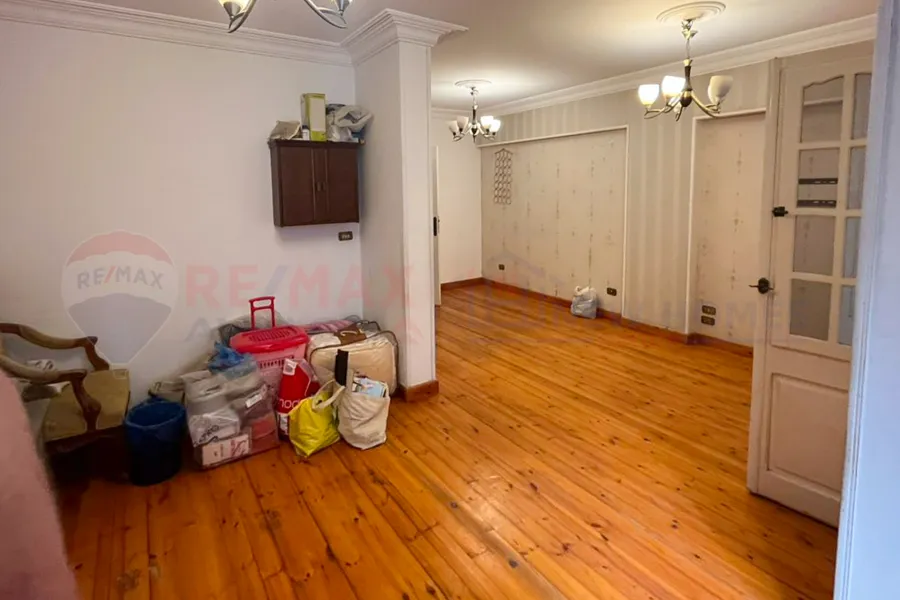 Apartment for sale 285 m Gianaclis (Mohamed Pasha Mohsen St.)