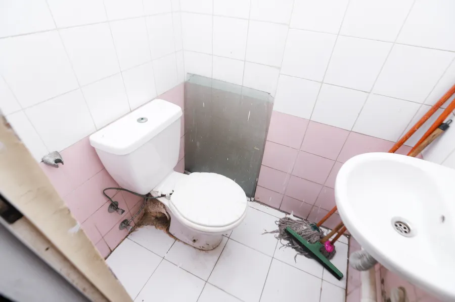 Pharmacy For Sale 30 m Myami (Faroq Abd EL Wahab St.)