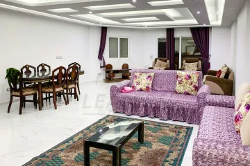 شقة للايجار المفروش 220 م سموحه (ش فوزي معاذ)