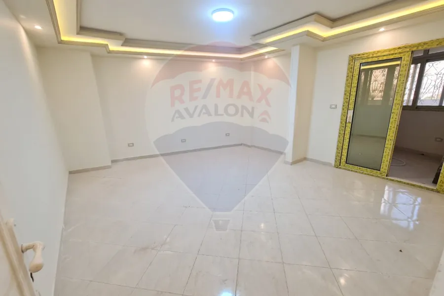 شقة إداري للايجار 170 م العصافرة (بجوار بجوار فندق الوردة البيضاء)