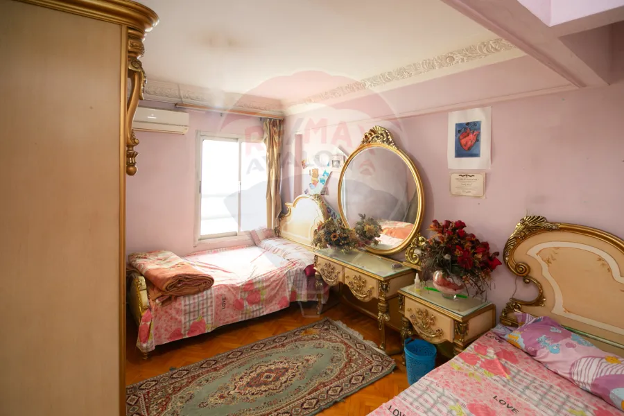 شقه للايجار 160 م سموحة (ش إسماعيل سري)