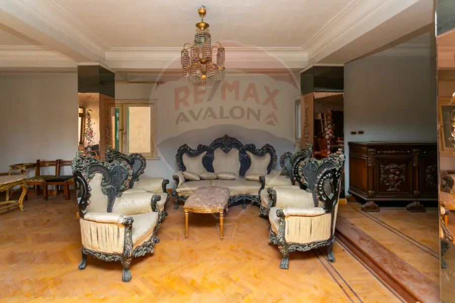 شقة للبيع 300 م سموحة (حي الفيلات)