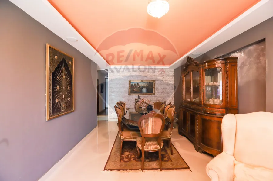 شقة للبيع 160 م فلمنج ( على الترام مباشرة )