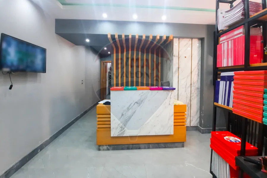 شقة إداري  للايجار 53 م لوران (ش شعراوي)