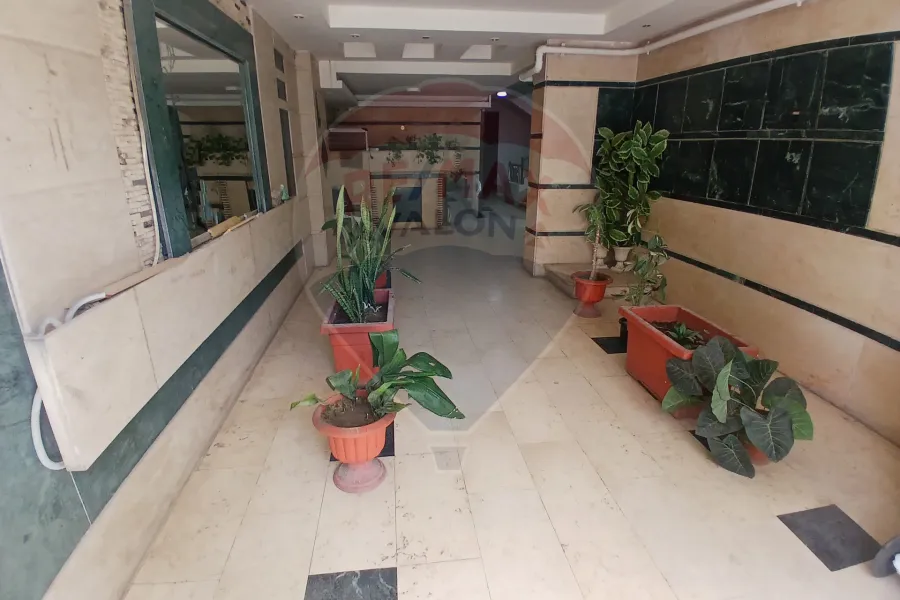 شقة للبيع 114 م سموحة (خطوات من نادي النصر)