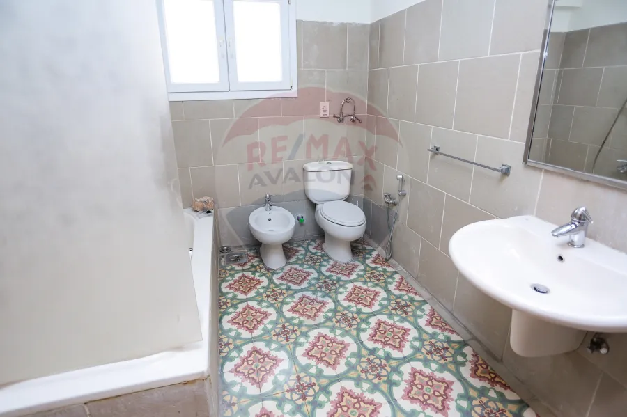 Triplex Apartment For Sale 340 m Smouha ( Fawzi Moaaz St. )