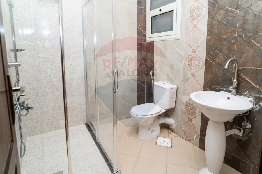 Apartment for rent 205 m Lauran (Eqbal St. - Steps from the sea)