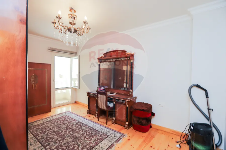 Apartment For Sale 271 m Smouha ( Albert Elawel St - Front Of Princess Fawzya Palace)