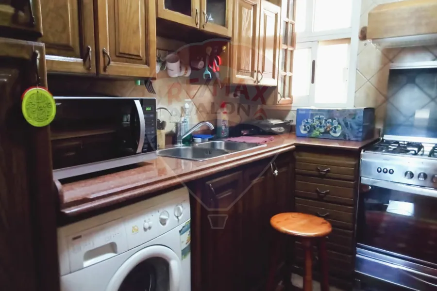 شقة للايجار المفروش 190 م سبورتنج (جانبي بور سعيد)