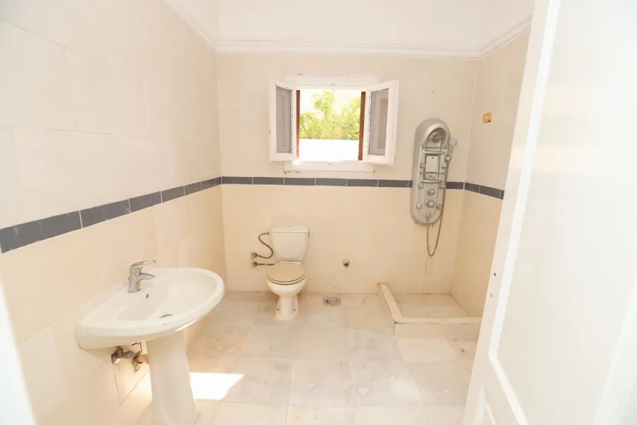 فيلا للبيع 320م الساحل الشمالى (قريه سلاح المهندسين بالقرب من من كارفور العروبه)