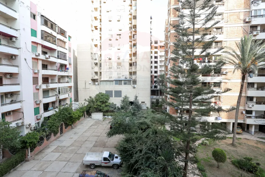 شقة للبيع 175 م المعمورة (عمارات امن الدولة)