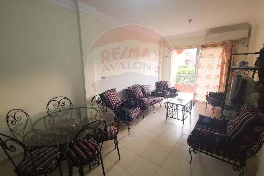 شالية ارضي بجاردن للبيع (رويال بيتش) 260 م