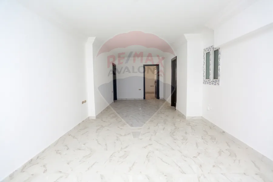 شقة اداري للايجار 125 م سموحة (ش بهاء الدين الغتوري)