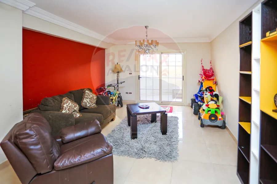 شقة للبيع 160 م كفر عبده (شارع خليل المصري)