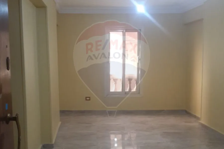 شقة للبيع 130 محرم بك ( قناة السويس )