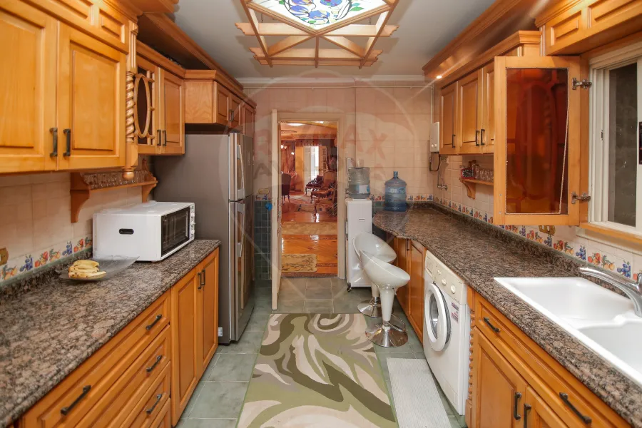 Apartment for sale 255m smouha (Moustafa Kamel St.- brand building)