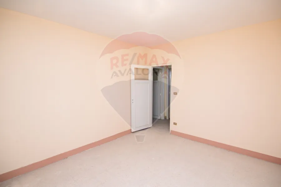 Villa for sale 700 m Al-Agamy (Al-Hanoville)