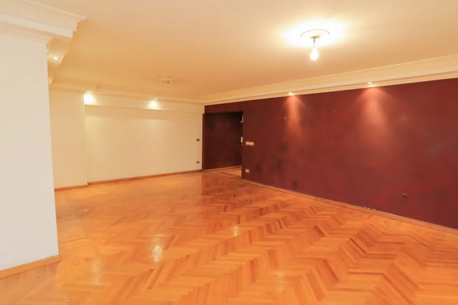 شقة للايجار 200م سموحة ( ابراج كيروسيز )