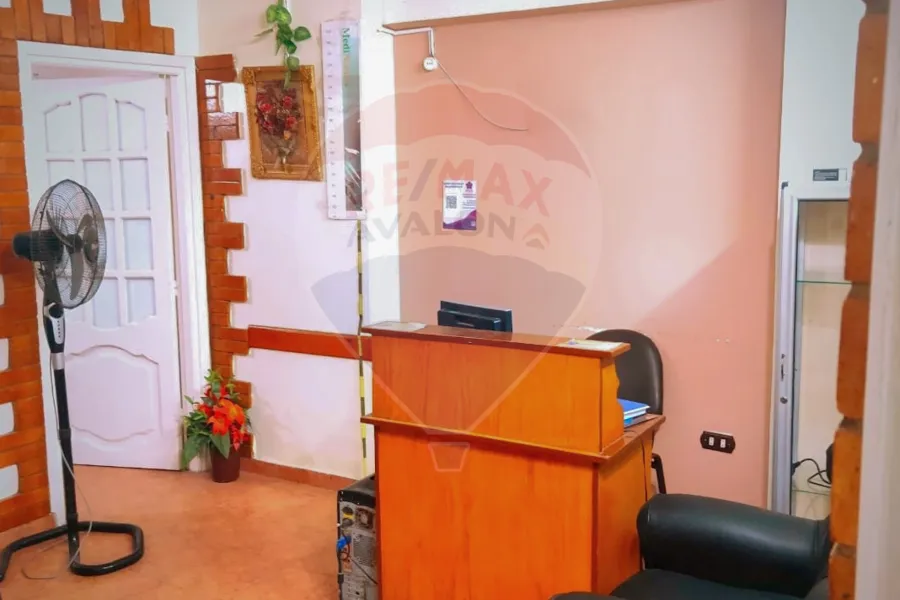 مكتب اداري 65 م الابراهيمية (علي الترام مباشرة)