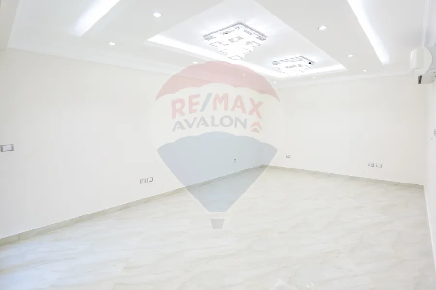 شقة للبيع 526 م سموحة (كومباوند أنطونيادس)