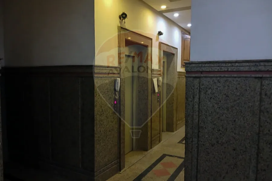 شقة للبيع 215 م محرم بك ( كمبوند الجهاز المركزي للمحاسبات)