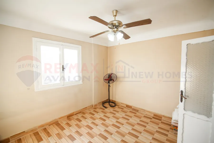 شقة للبيع 160 م سبورتنج (ش عمر لطفي)