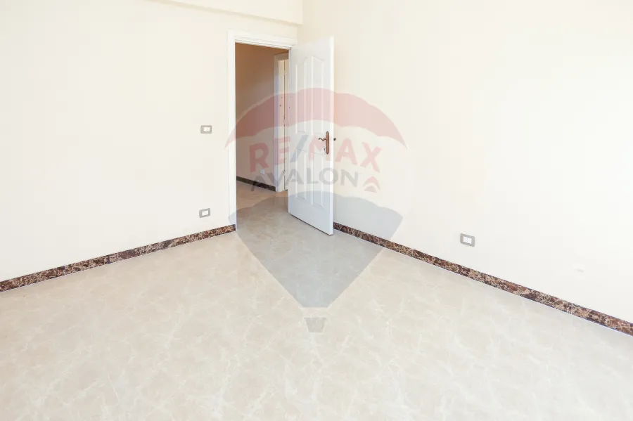 شقة دوبلكس للبيع 200 م سموحة (كوبرى 14 مايو)