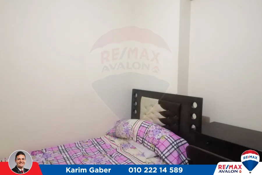 شقة للايجار المفروش 100 م كامب شيزار (خطوات من شارع المكتبات)