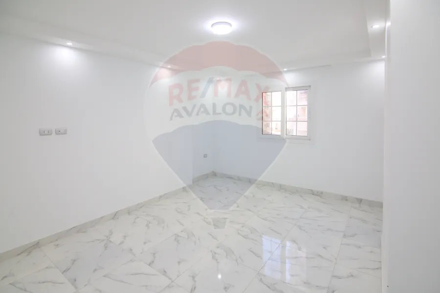 شقة اداري للإيجار 100 م سموحة  مصطفي كامل (عمارة براند)