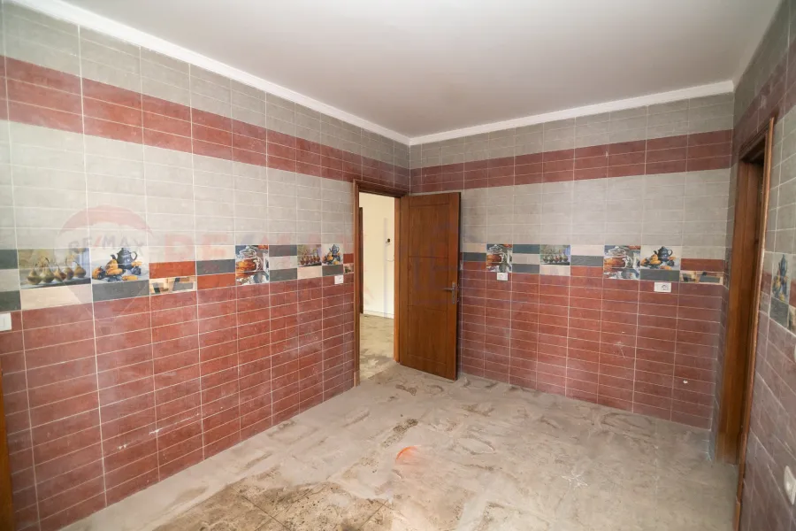 Apartment for sale 250 m Louran (Ibrahim Nasr St.)